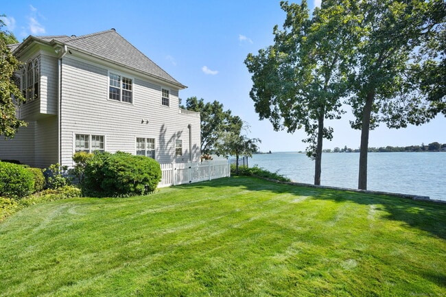 Photo - 19 Weeds Landing