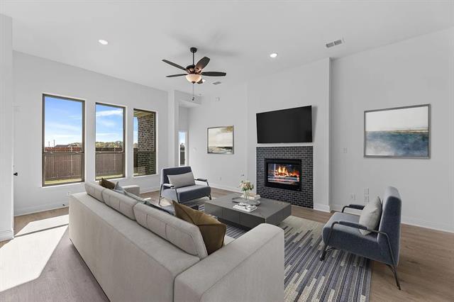 Photo - 1709 Willowhurst Ln