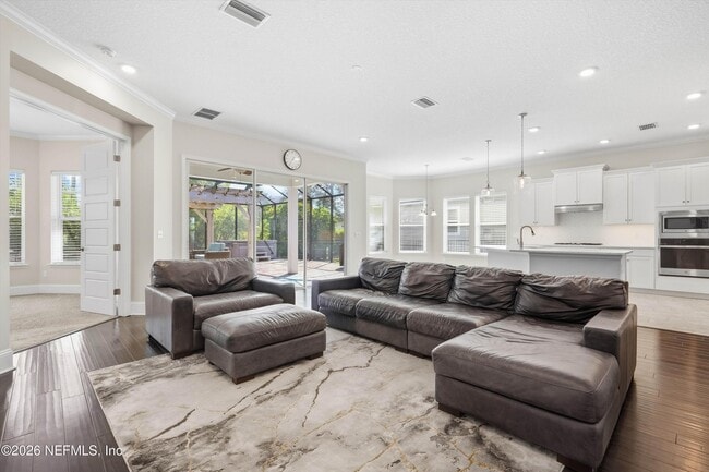 80 Lazy Crest Dr