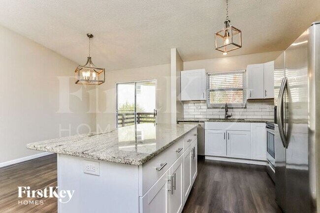 Photo - 2105 Barrington Ct S