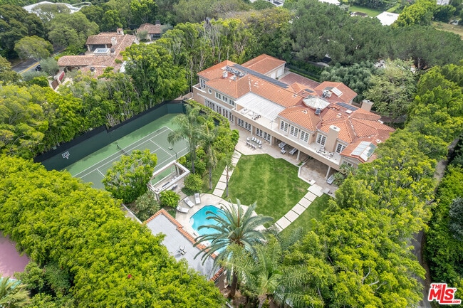 Building Photo - 407 Robert Ln