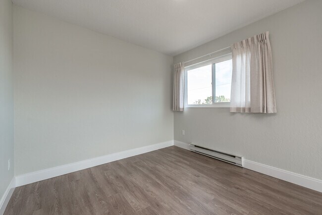 Photo - Chamberlain Walk Apartments