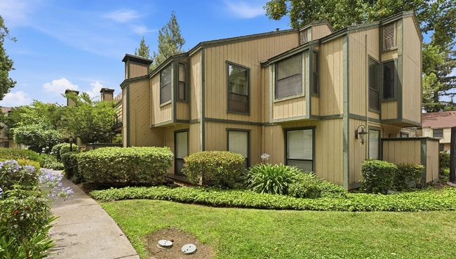 Photo - 100 Del Verde Cir