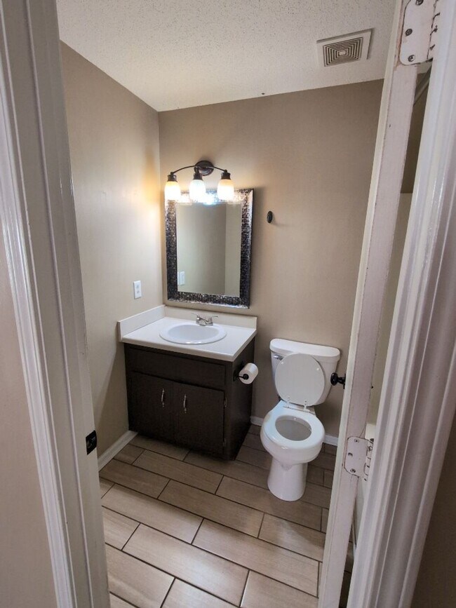 Photo - 1319 Chucker Dr