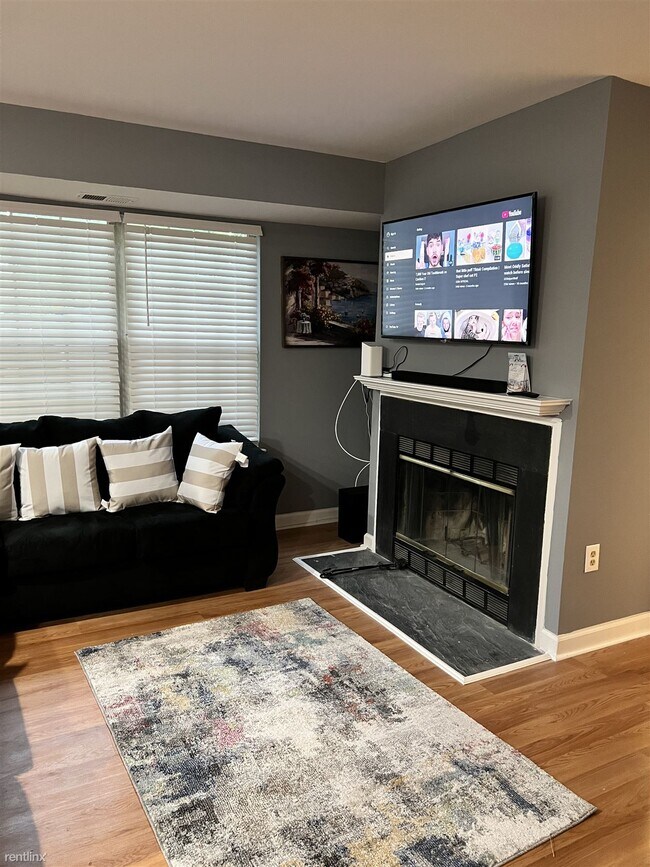 Photo - 2 br, 2 bath Condo - 9816 Lake Point Court...