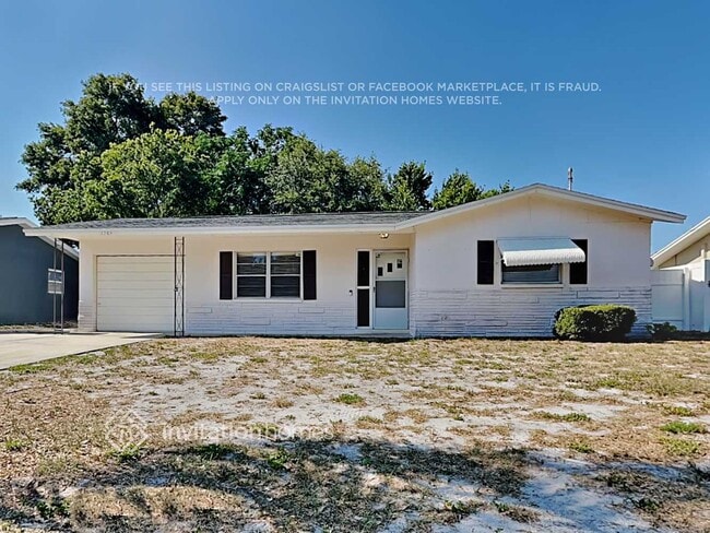 Photo - 1744 Bentley St House