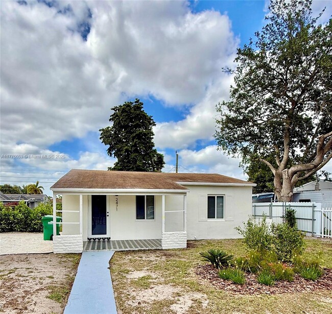 Photo - 2471 NW 152nd Terrace House