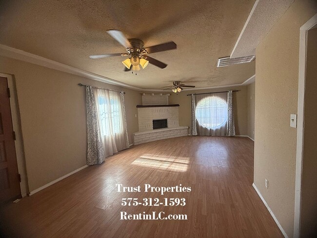 Photo - Spacious 2/1 close to everything