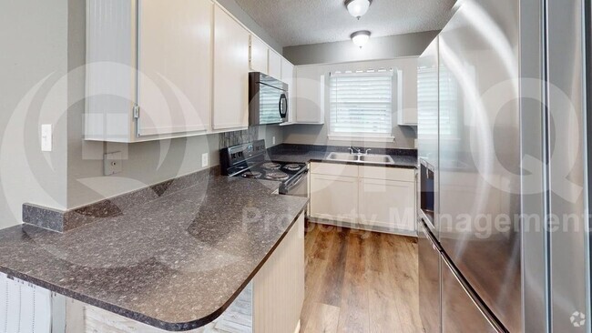 Building Photo - 2420 Moneda St Rental