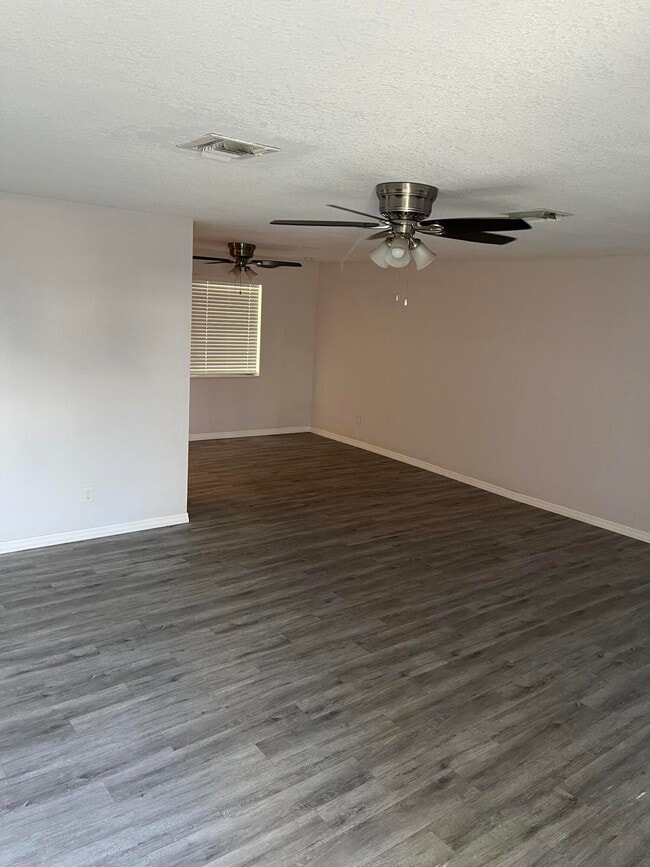 Photo - 5706 Candlewood St