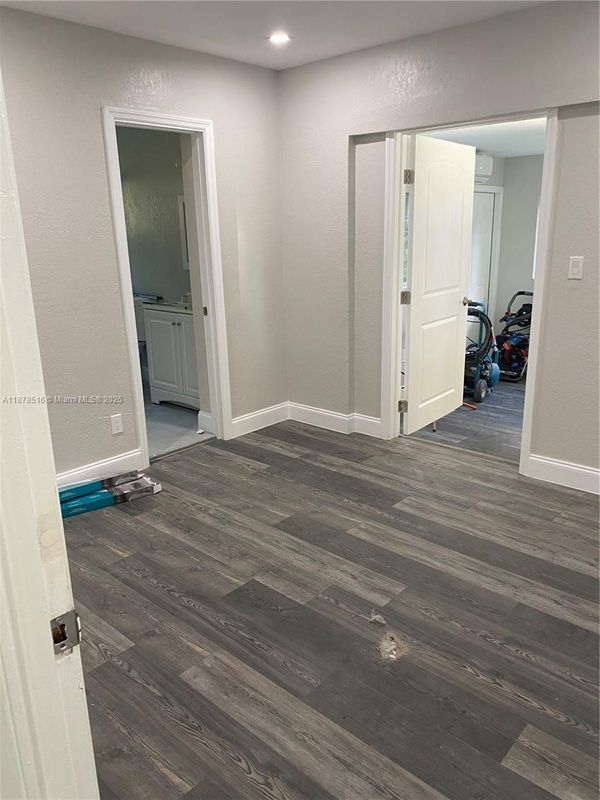 Photo - 284 SE 6th Ave