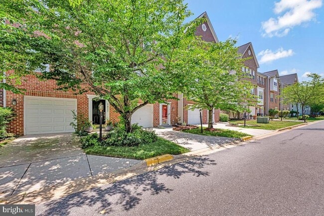 Building Photo - 1815 Spanish Oak Ln