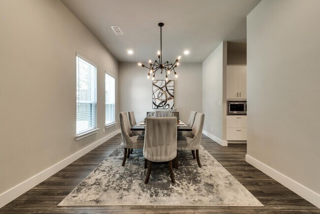 Photo - 4406 Newmore Ave