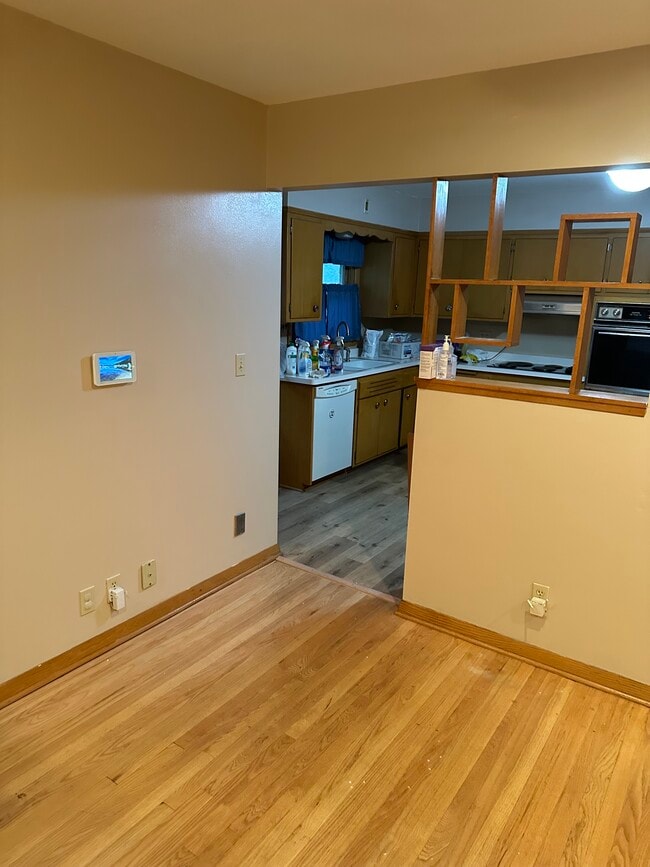 Photo - 6431 N 76th St