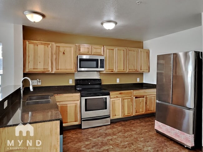 Photo - 708 W 6th St Unit A