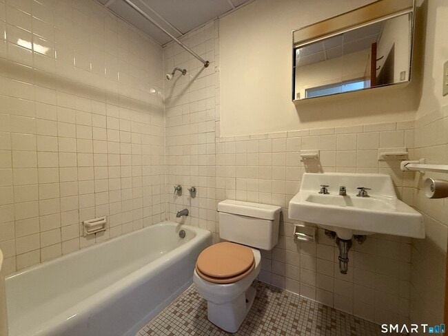 Photo - 35 Beers St Unit 202