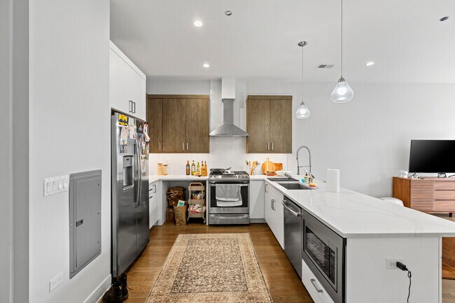 Photo - 2217 W Madison St Unidad 210