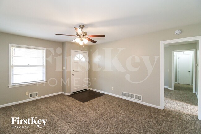 Photo - 2672 Lilac Dr