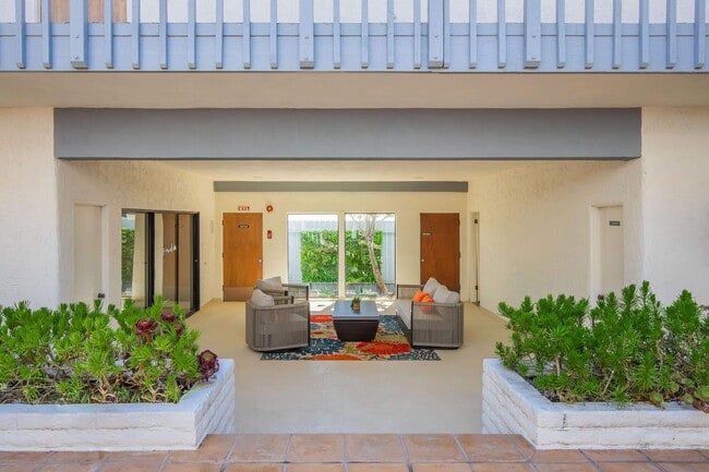 Photo - Riviera Vista Apartments