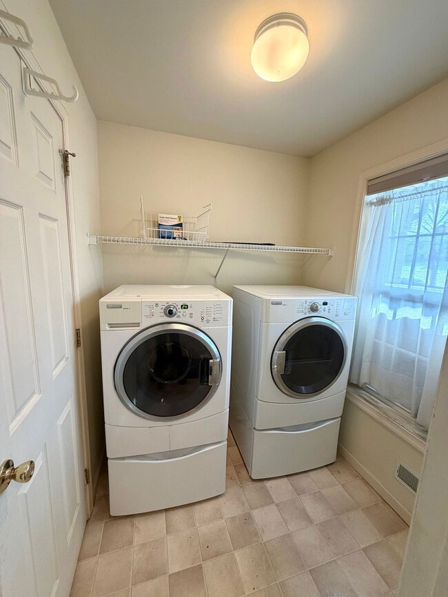 Photo - 104 Kentshire Dr