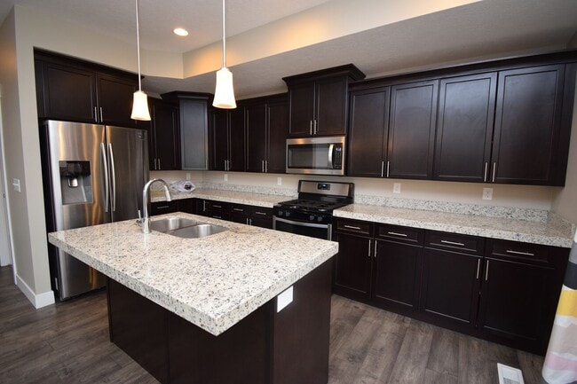 Photo - Gorgeous 3 Bedroom Townhome in Sandy!