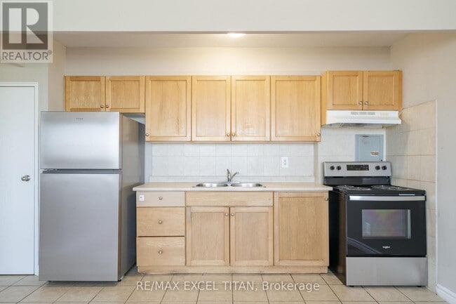 Photo - 468 Ottawa St N Unité 419B