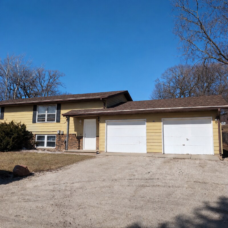 Photo - 412 Mccolm St