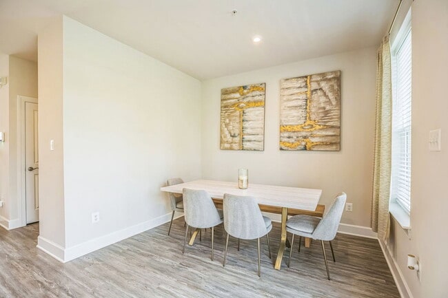 Photo - 11248 Flagstaff Pl