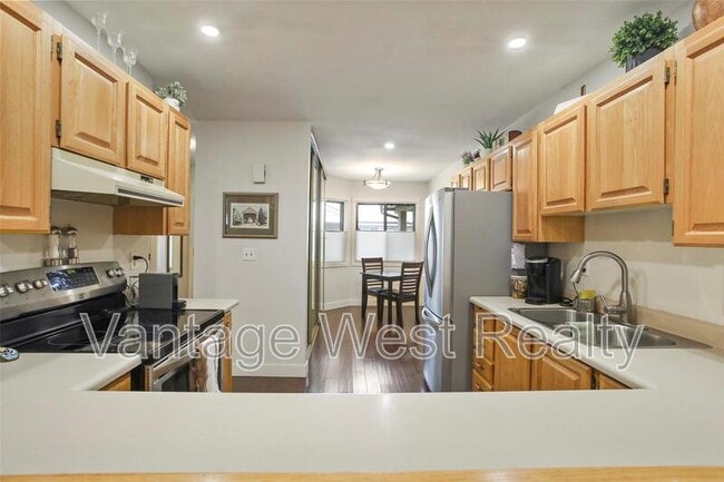 Photo - 112-1765 Leckie Rd