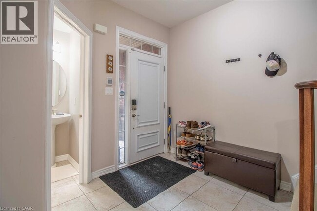 Photo - 35 Oakhaven Pl