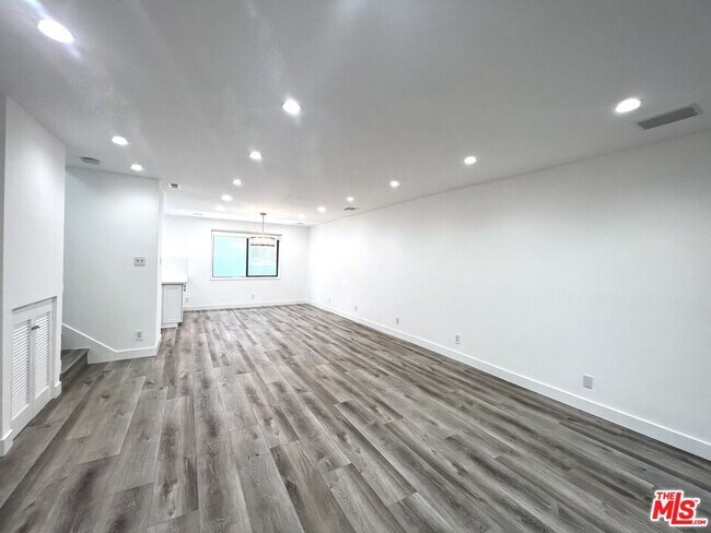 Photo - 1226 Kings Rd