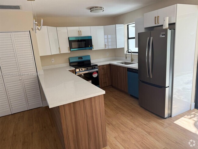 Building Photo - 750 S 61st Terrace Rental