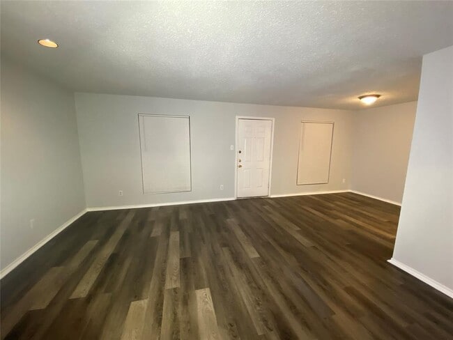 Photo - 2401 Leon St Unit 201