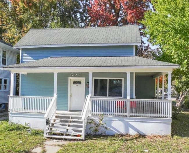 Building Photo - 3 bed/ 1 Bath