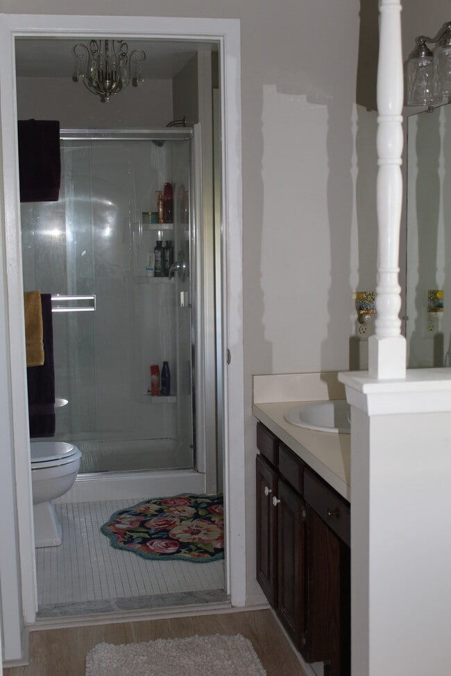 Photo - 42169 Gladwin St