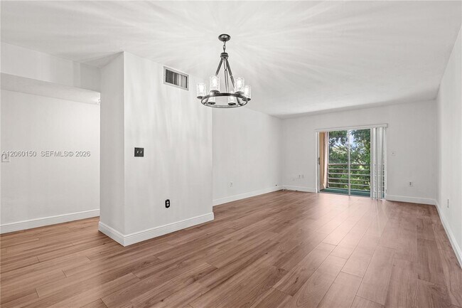 Photo - 15888 SW 95th Ave Unit 317
