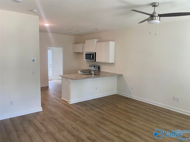 425 Falls Pointe