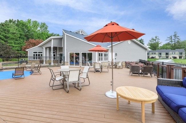 Twin Lakes Apartments