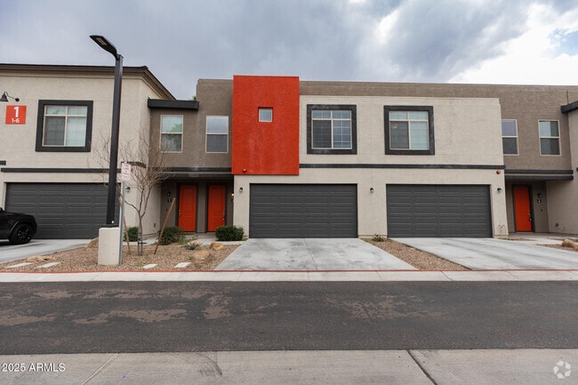 Building Photo - 2950 N 38th St Rental