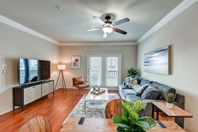 Building Photo - 2400 McCue Rd Unit 448