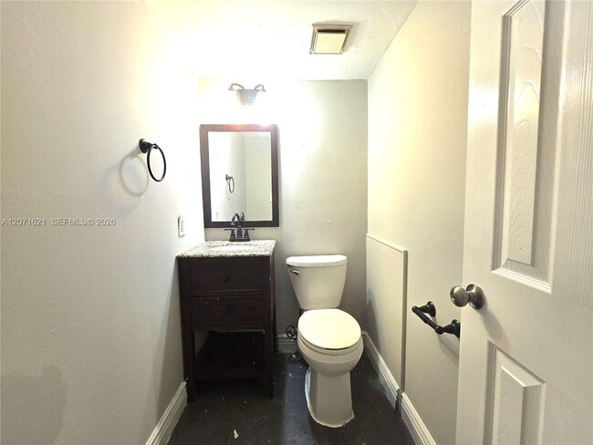 Photo - 914 SW 8th Ave Unit 57