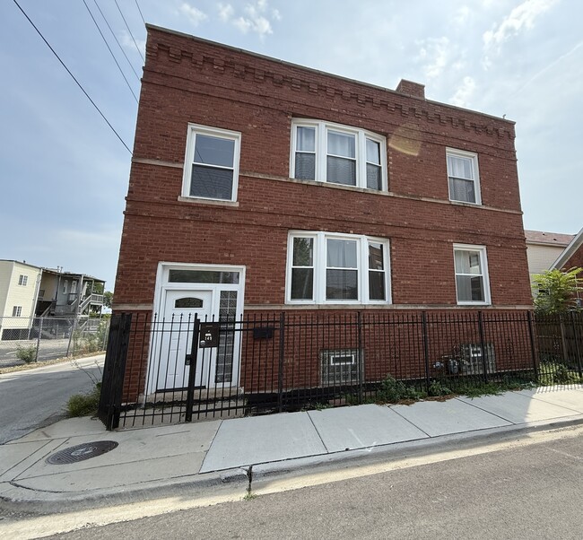 Building Photo - 149 S Washtenaw Ave. Rental