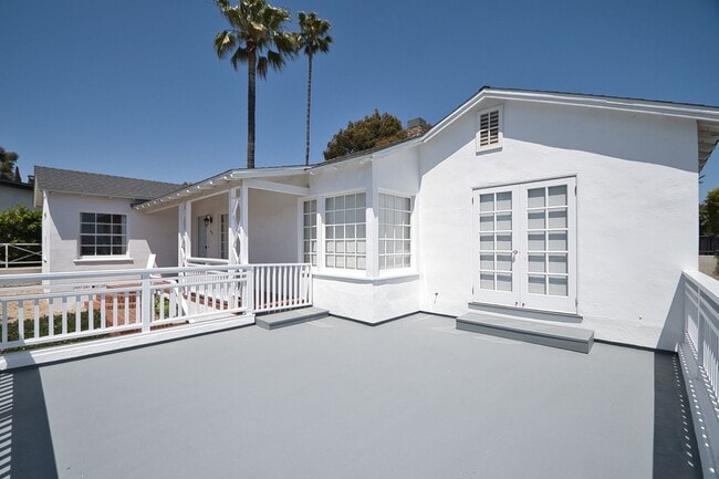2 Bed 1 Bath Home in Manhattan Beach Hill ... - 2 Bed 1 Bath Home in Manhattan Beach Hill ...