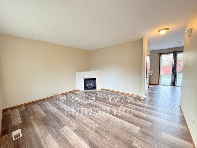 Photo - 8818 NE 164th Ave