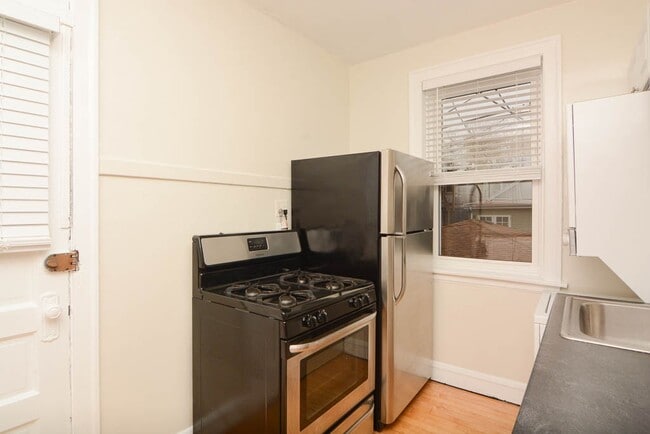 Photo - 1425 W Hutchinson St Unidad J09P