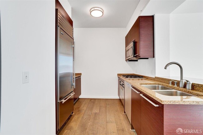 Photo - 425 1st St