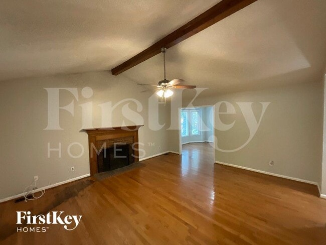 Photo - 322 Amherst Creek Dr
