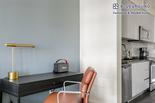 Photo - 6161 Fairmount Ave Unidad FL5-ID19