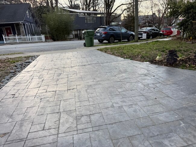 Photo - 1073 Hemphill Ave NW