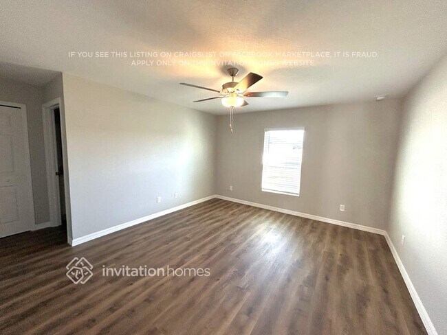 Photo - 465 NE 2nd Ave